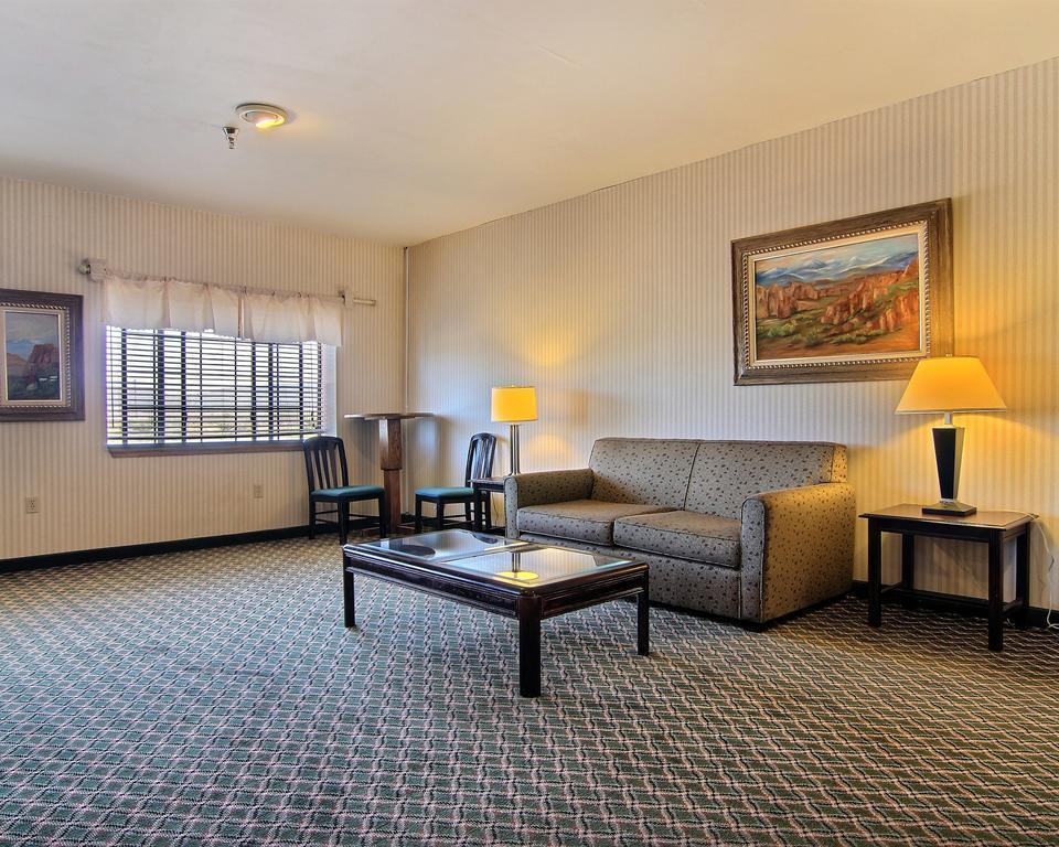 Quality Inn & Suites Grants - I-40 Exterior foto