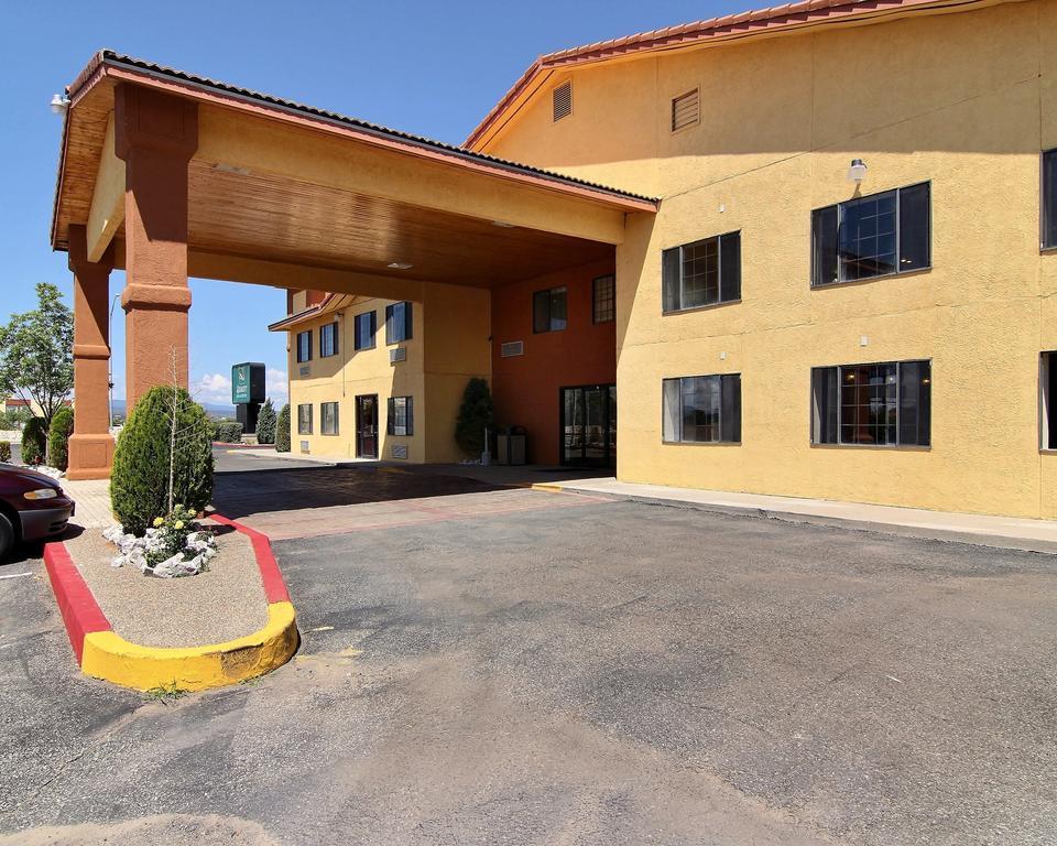 Quality Inn & Suites Grants - I-40 Exterior foto