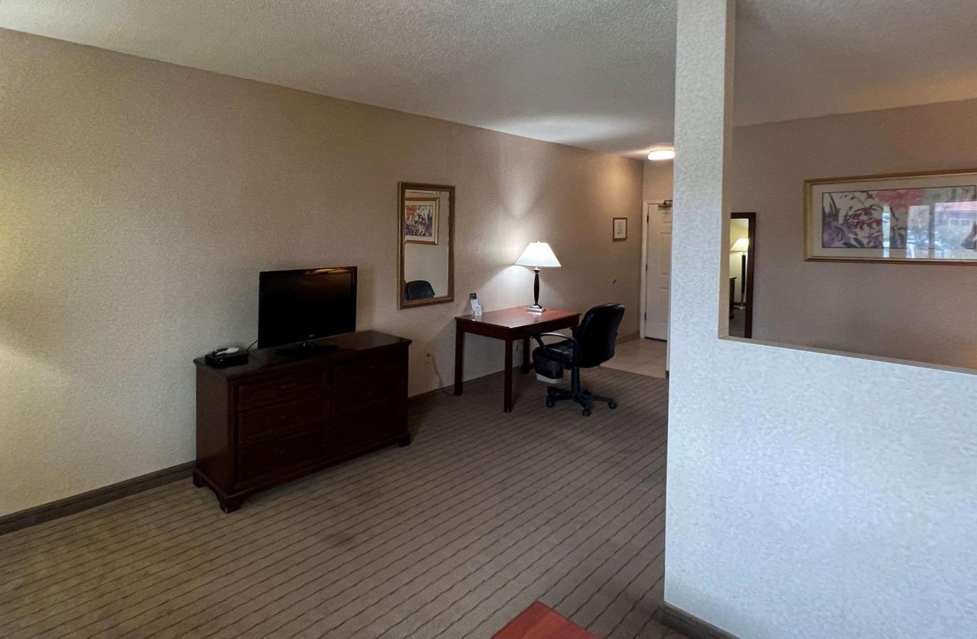 Quality Inn & Suites Grants - I-40 Exterior foto